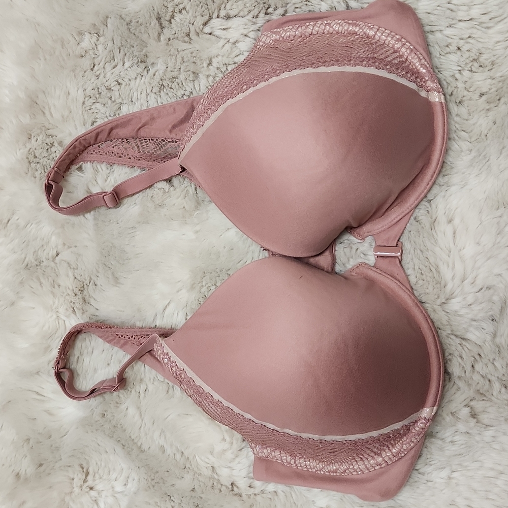 Victoria's Secret Body by Victoria bra